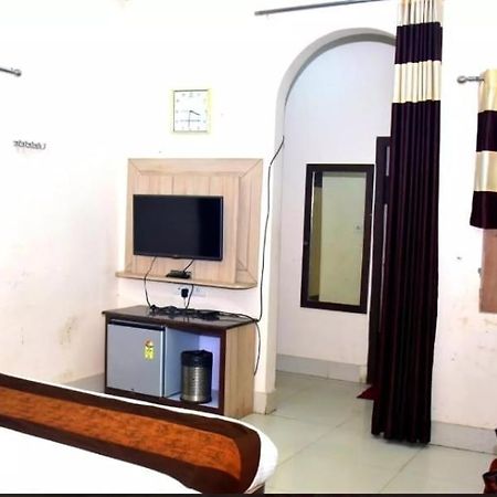 Hotel Soni International Khalilabad Extérieur photo