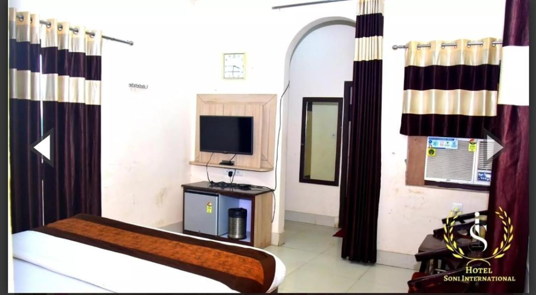 Hotel Soni International Khalilabad Extérieur photo